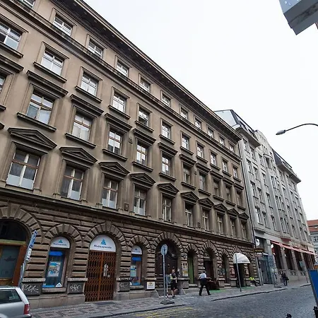 Luxury With A Balcony And A Terrace Διαμέρισμα Πράγα