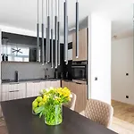 Luxury With A Balcony And A Terrace Apartament Praga