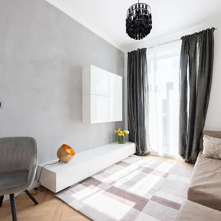 Apartment Luxury With A Balcony And A Terrace
